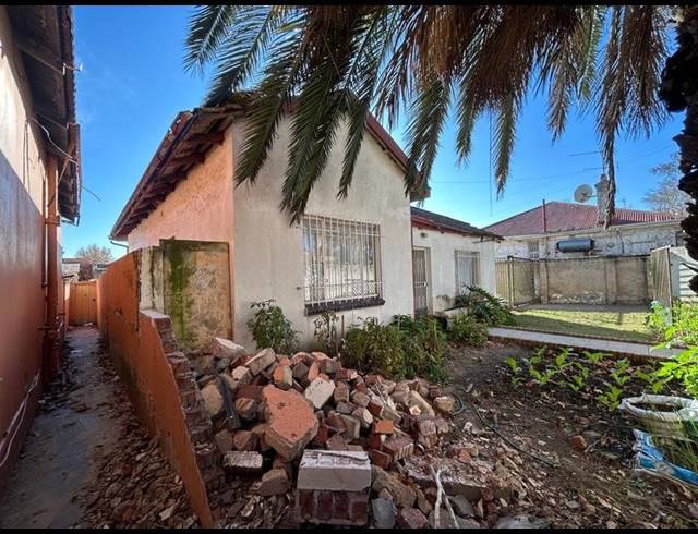 7 BEDROOM HOUSE FOR SALE IN KENSINGTON